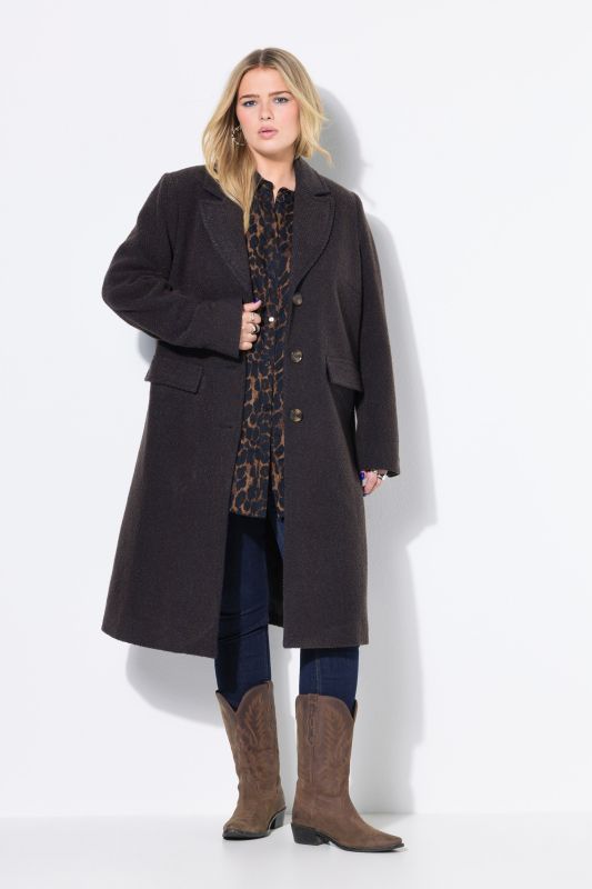 Manteau coupe évasée et col à revers