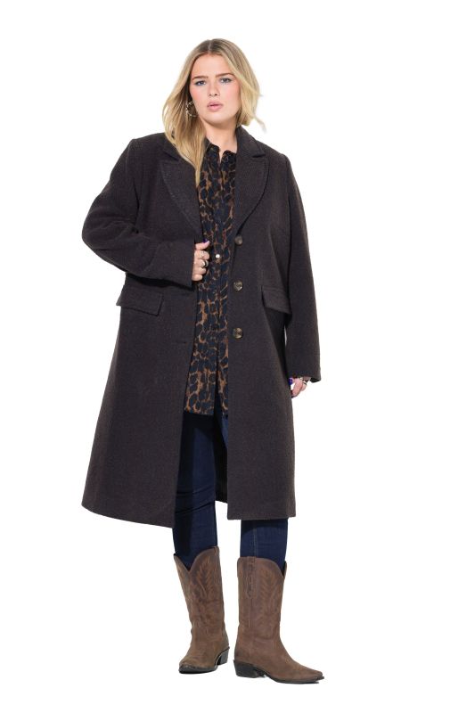 Manteau coupe évasée et col à revers