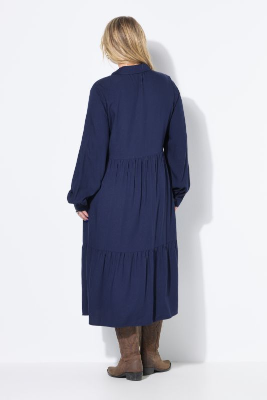 Robe midi évasée, motif à carreaux, patte de boutonnage et volant à l'ourlet