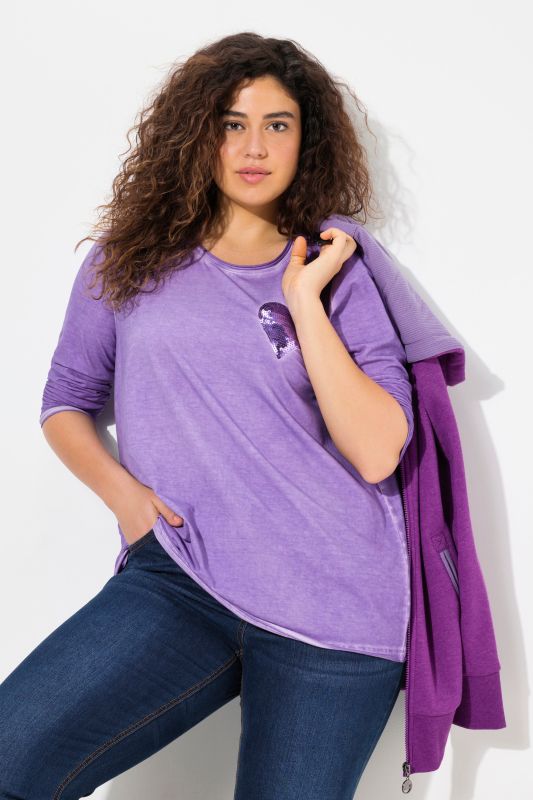 T-shirt manches longues, décolleté en V et cœur à paillettes, teinture à froid cold dyed