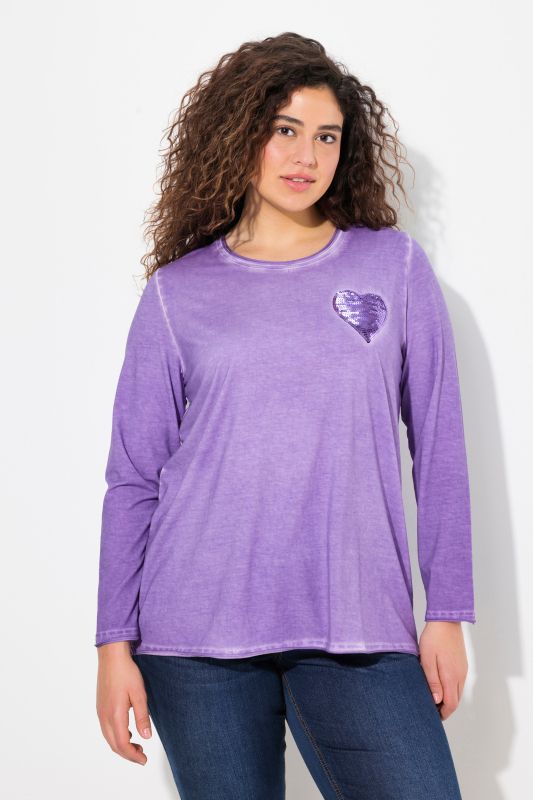 T-shirt manches longues, décolleté en V et cœur à paillettes, teinture à froid cold dyed