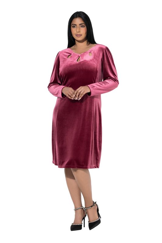 Robe sculptante en velours à manches longues et découpes