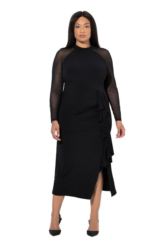 Robe longueur maxi, effet drapé, col montant et manches raglan