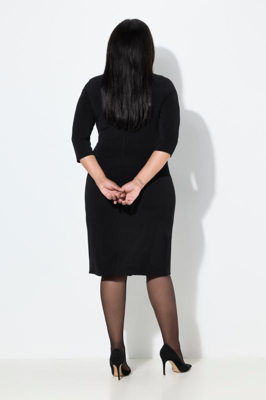 Robe midi sans manches avec drapé