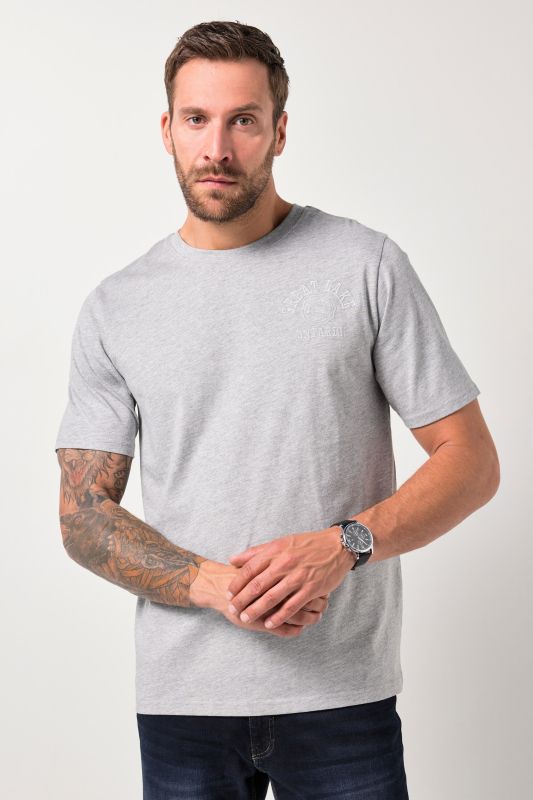 T-shirt JP 1880 à manches courtes, motif brodé sur la poitrine - jusqu'au 8 XL
