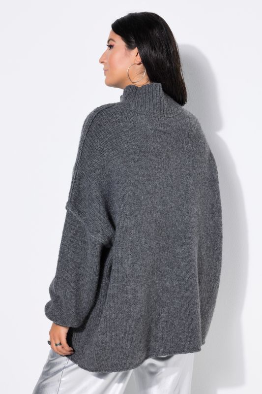 Pull  oversize en maille très douce, à col montant et manches longues, premium
