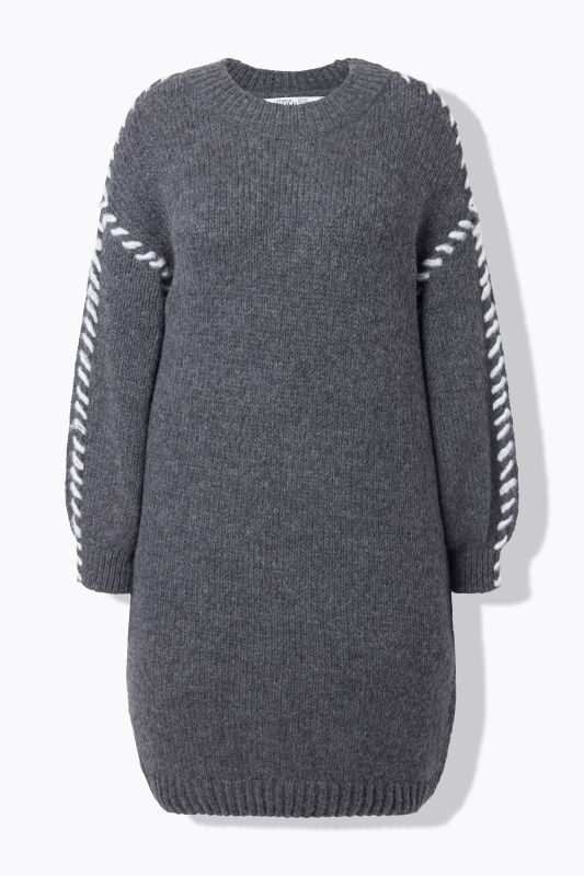 Robe en maille oversize, coutures fantaisie
