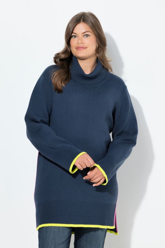 Pull long en maille. Manches longues, col roulé