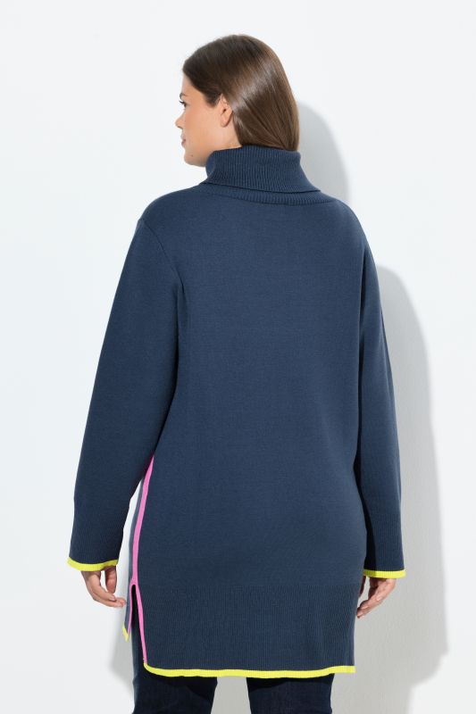Pull long en maille. Manches longues, col roulé