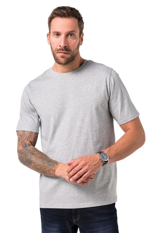 T-shirt JP 1880 à manches courtes, motif brodé sur la poitrine - jusqu'au 8 XL
