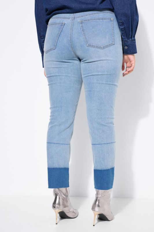Jean Mom en denim foncé, bas de jambe effiloché, coupe 5 poches