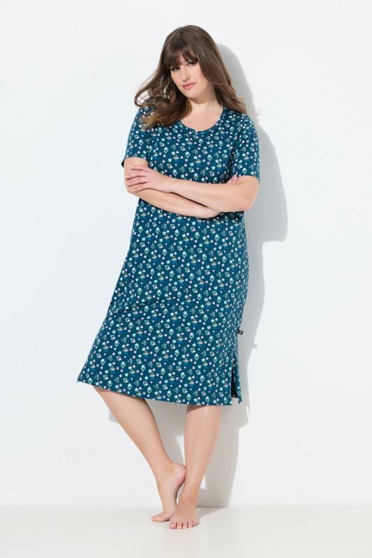 Chemise de nuit 0 fleurs, décolleté rond et manches courtes