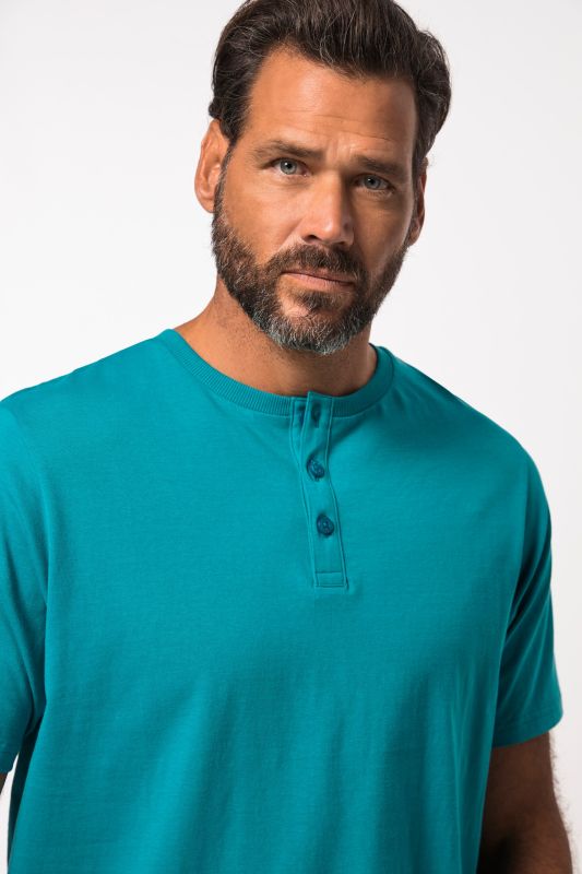 T-shirt Henley, collection Basic. Manches courtes et patte de boutonnage
