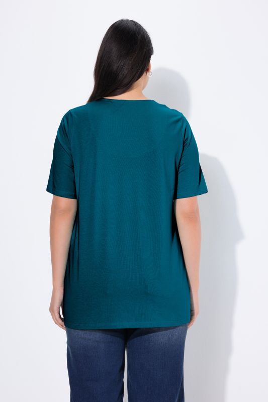 T-shirt manches courtes et col tunisien, coupe évasée
