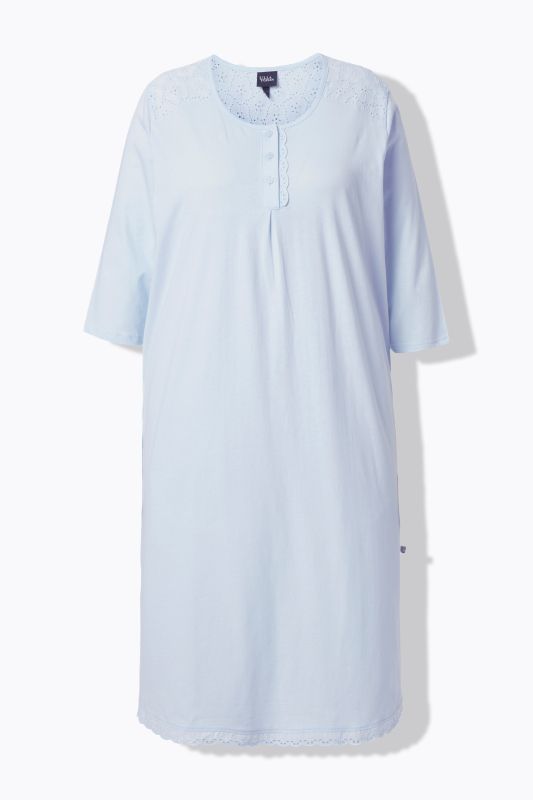 Chemise de nuit à col rond et manches 3/4, broderie ajourée et pli décoratif