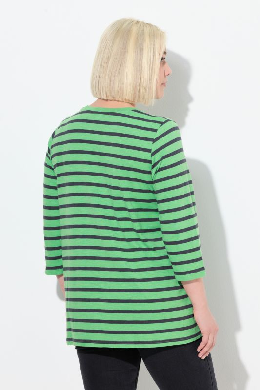 T-shirt rayé avec plis fantaisie, col rond et manches 3/4, coupe évasée