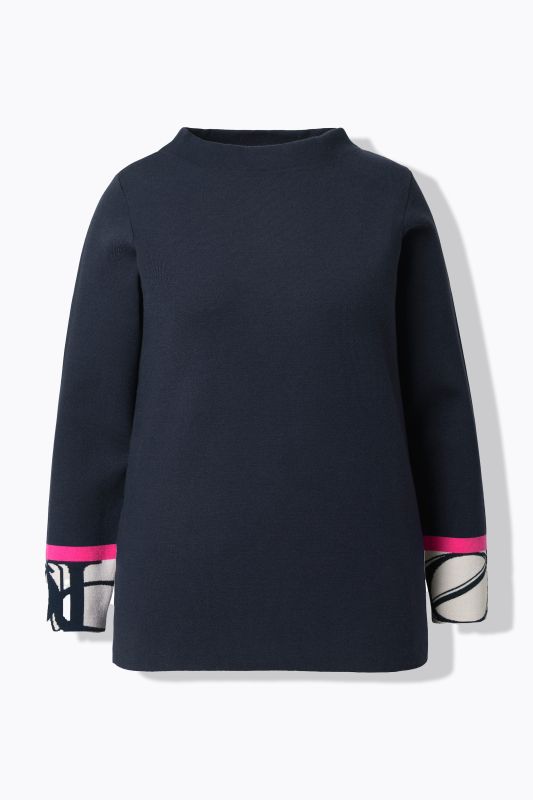 Pull en maille. Manches longues et col roulé