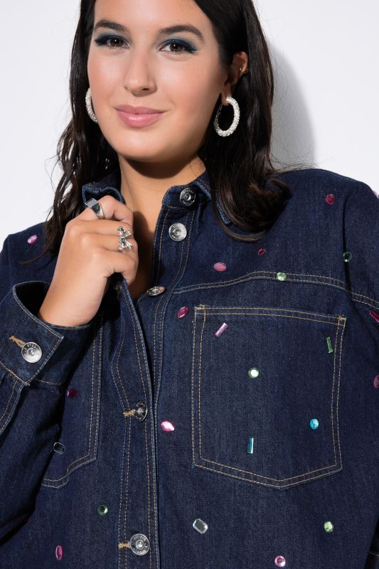Chemisier en jean oversize, petites pierres scintillantes