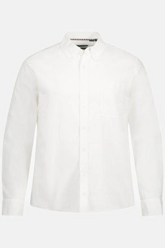 Chemise en lin mélangé. Manches longues et col à pointes boutonnées - coupe Modern Fit
