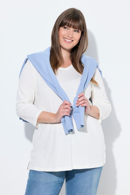 T-shirt, jersey bord-côte. Col en V et manches 3/4. Coton bio