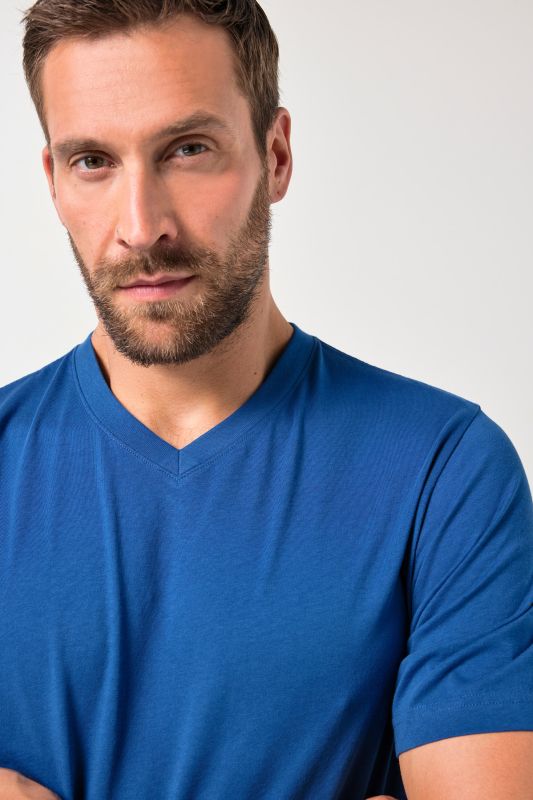 T-shirt JP 1880 Basic, col en V - jusqu'au 8 XL