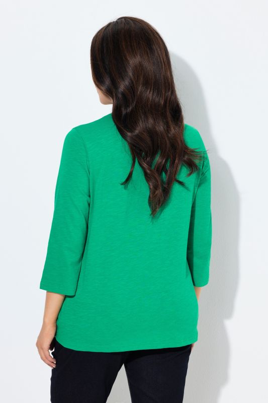 T-shirt Ciao Bella. Manches 3/4 et décolleté en V. Coupe Classic Fit.