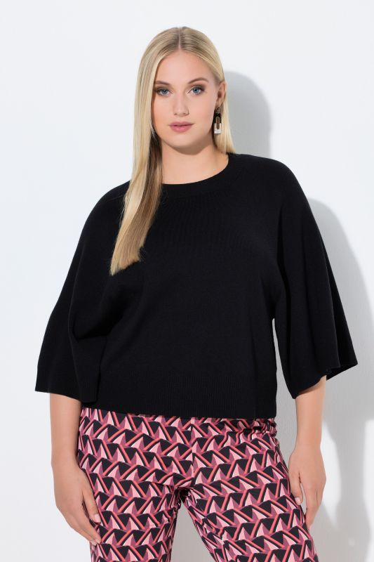 Pull court à col rond et manches 3/4