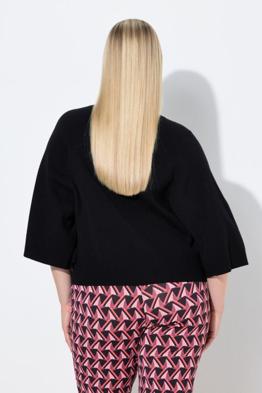 Pull court à col rond et manches 3/4