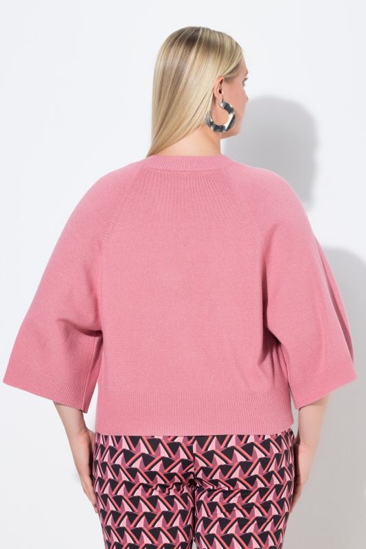 Pull court à col rond et manches 3/4