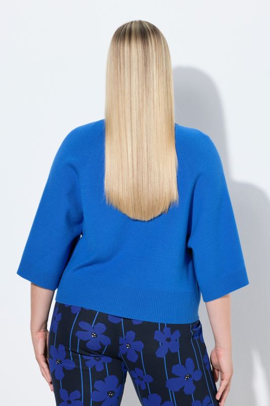 Pull court à col rond et manches 3/4