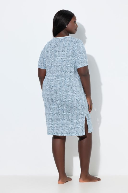 Chemise de nuit à motif, décolleté rond et manches courtes