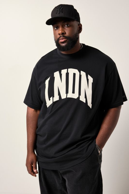 T-shirt oversize STHUGE, manches courtes et imprimé poitrine - jusqu'au 8 XL