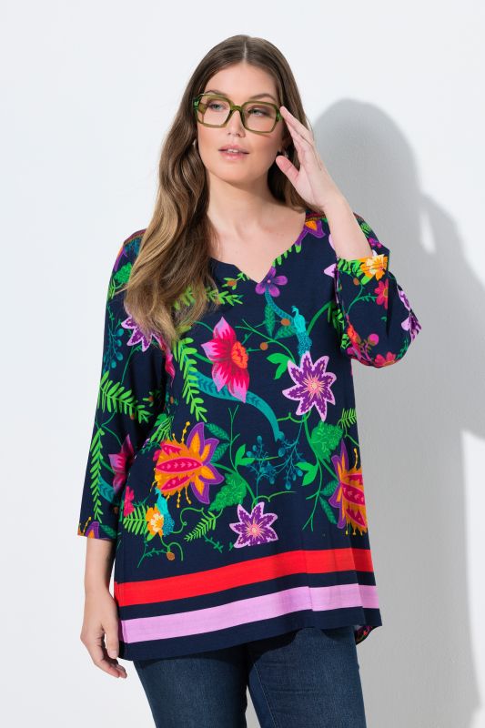 T-shirt col tunisien et manches 3/4, motif champêtre et coupe évasée