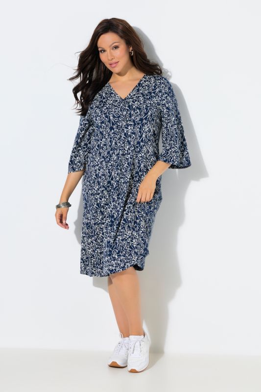 Robe en jersey à fronces, coupe évasée, décolleté en V et manches 3/4