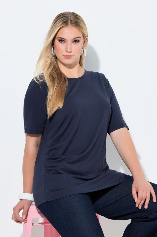 T-shirt drapé, base asymétrique, col rond et manches courtes