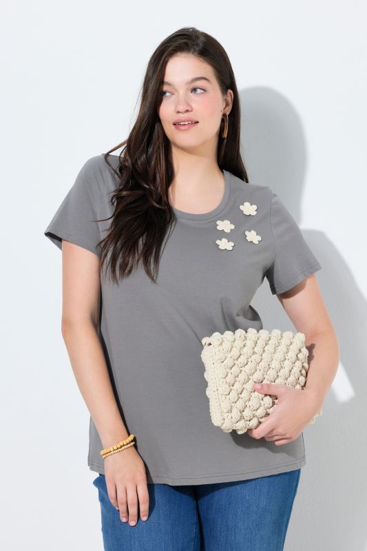 T-shirt en coton bio, fleurs en crochet, décolleté rond et manches courtes