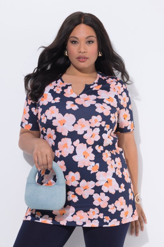 T-shirt long motif à fleurs, manches courtes et col tunisien, coupe évasée