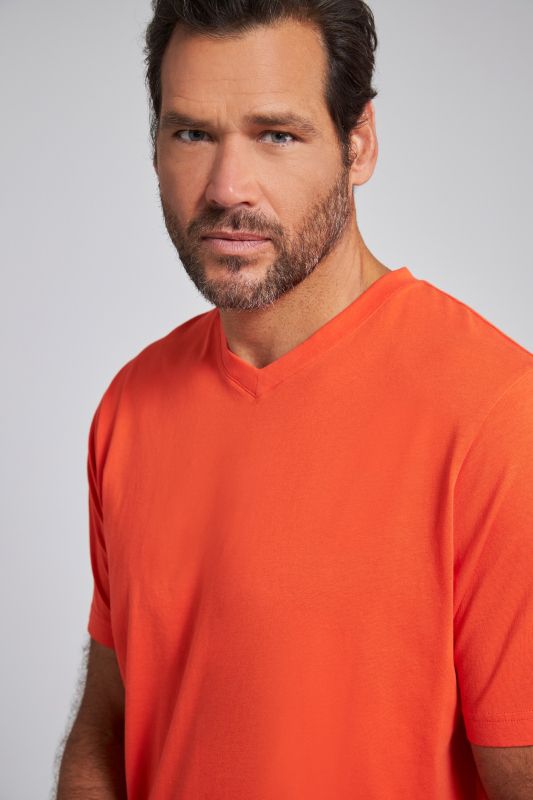 T-shirt JP 1880 Basic, col en V - jusqu'au 8 XL