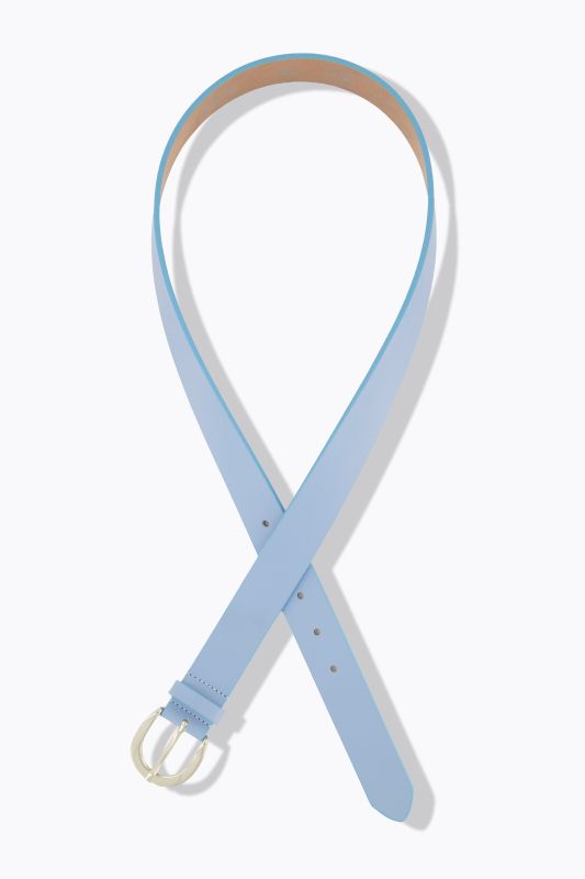 Ceinture en cuir véritable. Longueur jusqu'à 155 cm