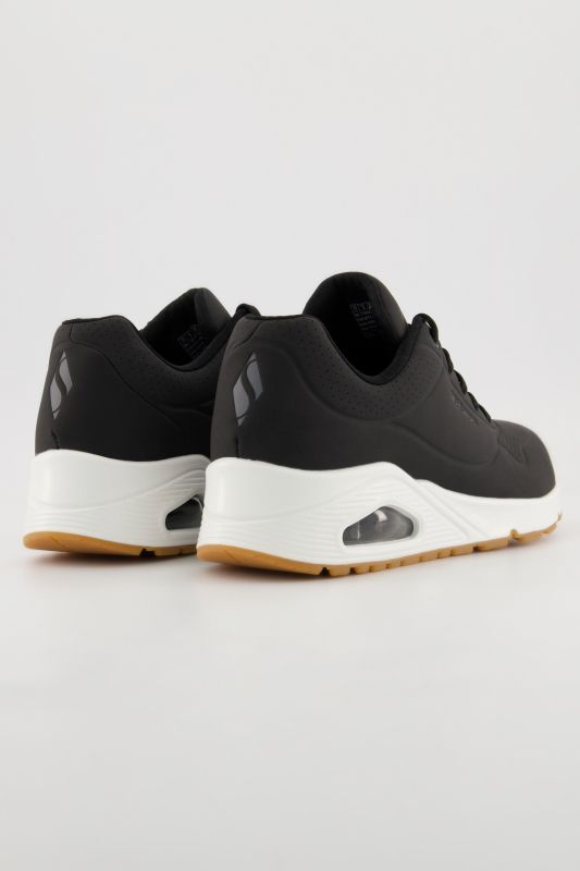 Sneakers Skechers UNO en similicuir. Mousse à mémoire de forme. Largeur confortable