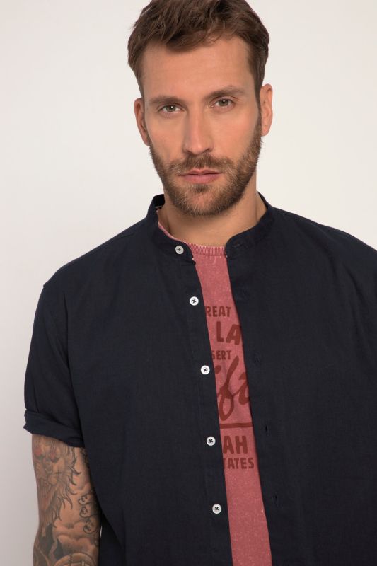 Chemise en lin mélangé, manches courtes et col officier, coupe Modern Fit