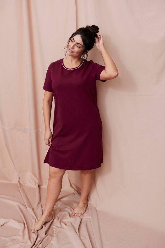 Lot de 2 chemises de nuit, décolleté rond/en V et manches courtes