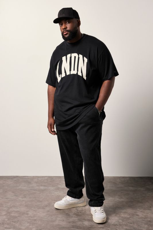 T-shirt oversize STHUGE, manches courtes et imprimé poitrine - jusqu'au 8 XL