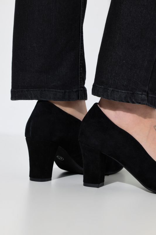 Escarpins en cuir suédé, découpe en vague et talon bottier - largeur H