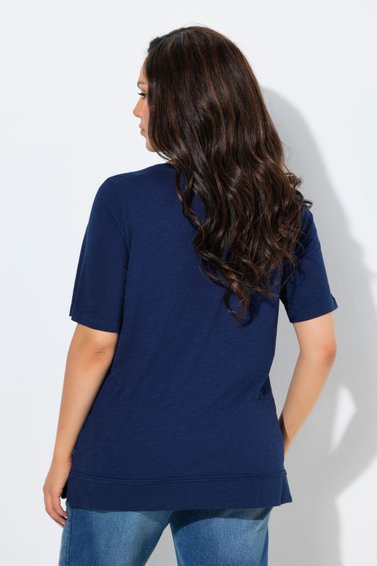 T-shirt imprimé étoiles de mer, bords francs, col en V et manches courtes