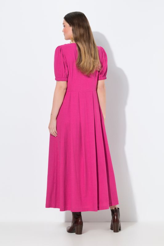 Robe maxi en lin mélangé, décolleté rond et manches courtes, empiècements smokés