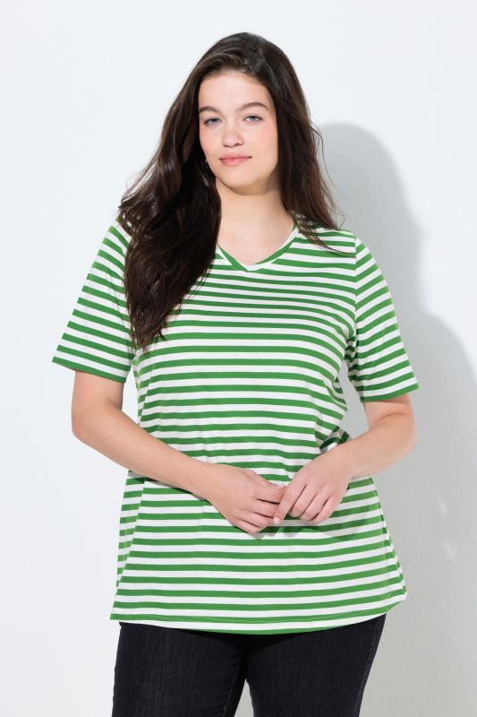 Lot de 2 T-shirts, rayures/uni, décolleté en V et manches courtes