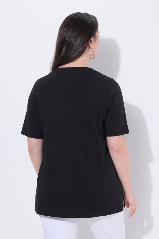 T-shirt avec oiseau brodé, décolleté rond et manches courtes, coupe Classic Fit