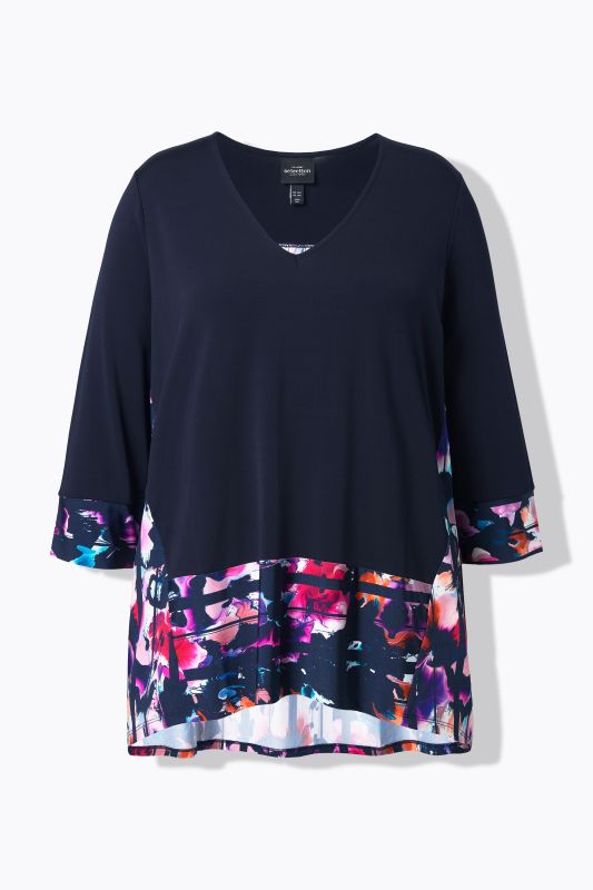 Blouse au tombé fluide, jeu de rayures avec motif à fleurs, décolleté en V et manches 3/4, coupe évasée