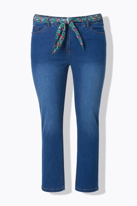 Jean Sarah avec ceinture foulard, jambe étroite et coupe plus courte